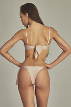Załaduj obraz do przeglądarki galerii, Model Back: Empress Bottom Bottom Bikini Agatha Nude
