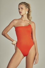 Załaduj obraz do przeglądarki galerii, Model Front: Empress One-Piece Monte Carlo Body Coral Red Luxor