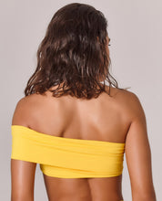 Załaduj obraz do przeglądarki galerii, Model Back: Empress Top Top Biquini Off Shoulder Amarelo