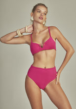 Załaduj obraz do przeglądarki galerii, Model Front: Empress Set Bikini Antigua Fuchsia Pink