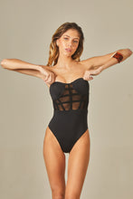 Załaduj obraz do przeglądarki galerii, Model Front: Empress One-Piece Tule Bouche Body Black