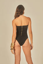 Załaduj obraz do przeglądarki galerii, Model Back: Empress One-Piece Tule Preto Body Bossa