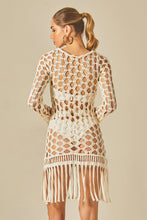 Załaduj obraz do przeglądarki galerii, Model Back: Empress Mini Dress Offwhite Dress Lucia
