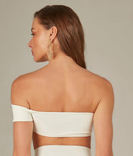 Załaduj obraz do przeglądarki galerii, Model Back: Empress Top Top Biquini Suzy Textura Flat Off White
