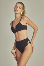 Załaduj obraz do przeglądarki galerii, Model Front: Empress Set Bikini Antigua Black
