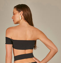 Załaduj obraz do przeglądarki galerii, Model Back: Empress Top Top Biquini Suzy Textura Flat Preto
