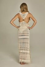 Załaduj obraz do przeglądarki galerii, Model Back: Empress Maxi Dresses Regata Dress Beige
