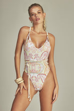 Załaduj obraz do przeglądarki galerii, Model Front: Empress One-Piece Leticia Body Green Paisley
