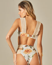 Załaduj obraz do przeglądarki galerii, Image 04: Empress Set Sloane Rose Print
