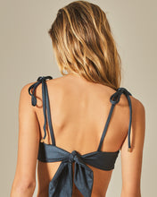 Załaduj obraz do przeglądarki galerii, Image 04: Empress Top Top Lavinha Navy Blue
