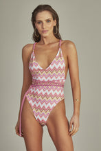 Załaduj obraz do przeglądarki galerii, Leticia Body Pink Chevron
